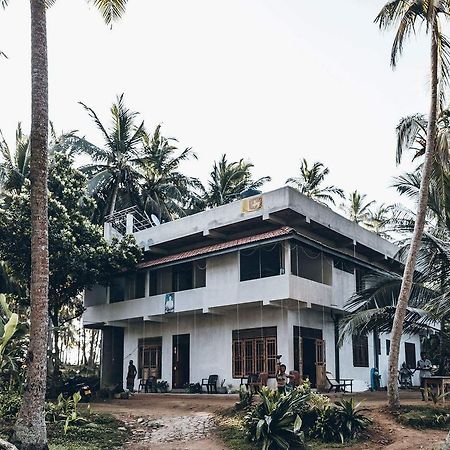 Surf Home Stay Hiriketiya Dickwella Exterior foto